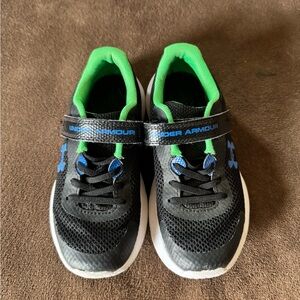 Under Armour Kids Black, Green & Blue Hook-and-Loop Sneakers